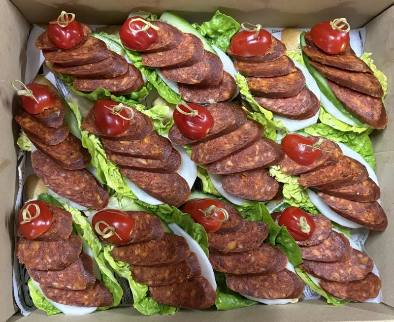 Kolbászos szendvics (12db)